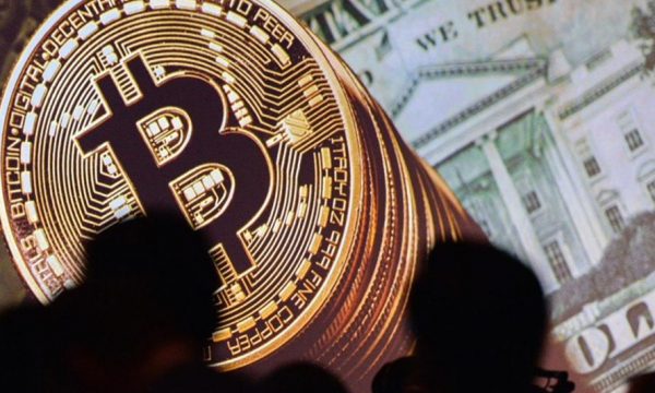 Bitcoin lại phá đỉnh, đưa giá trị vốn hoá tăng vượt mốc 1.000 tỉ USD