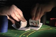 Hàng chục người tụ tập đánh bạc ở Bình Dương đang lúc có dịch