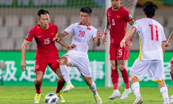 Việt Nam đấu Oman: Phan Văn Đức đá chính, Công Phượng và Văn Toàn dự bị?