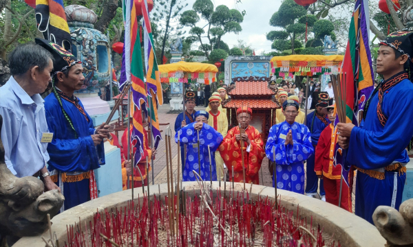 Lễ hội Chùa Bà - Cảng thị Nước Mặn đón bằng di sản văn hóa quốc gia