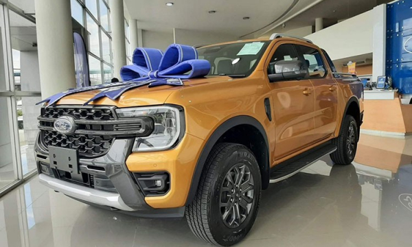  Ford Ranger thêm bản Sport tại Việt Nam giá 864 triệu đồng