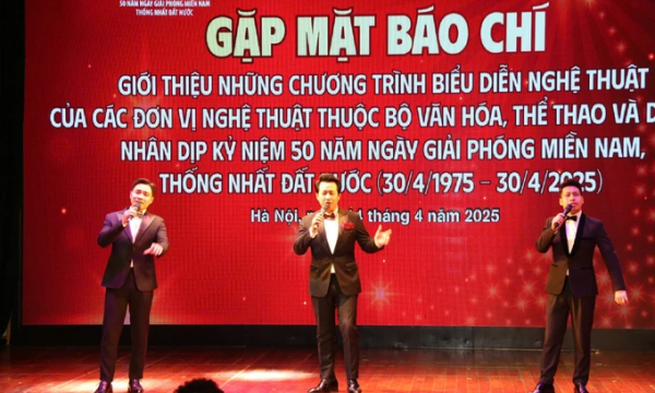 Tổ chức chuỗi chương trình biểu diễn nghệ thuật chào mừng ngày thống nhất đất nước