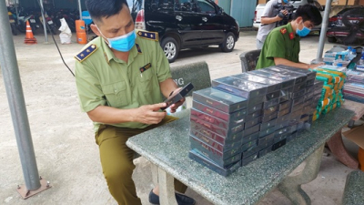 Phát hiện trên 7.500 điện thoại di động có dấu hiệu nhập lậu tại Bình Phước