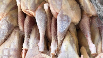 Người Việt tiêu thụ hơn 675 tấn gà chặt đầu chặt cánh, gà đông lạnh mỗi ngày: Chuyên gia cảnh báo cẩn trọng với thịt gà giá rẻ