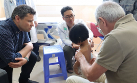 Đắk Lắk: Gần 200 trẻ em được khám sàng lọc dị tật vận động miễn phí