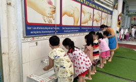 Phòng ngừa ngộ độc thực phẩm cho trẻ trong mùa nắng nóng