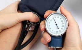Cách ổn định huyết áp tự nhiên cho người cao tuổi