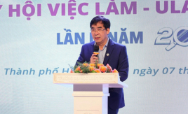 Sinh viên tiếp cận hàng trăm cơ hội việc làm tại Ngày hội Ulaw Career A Day 2025