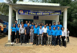 Bình Thuận trao tặng nhà tình thương cho hộ nghèo có hoàn cảnh khó khăn