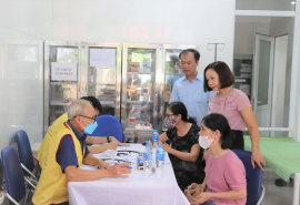 Hà Nội: Khám sức khỏe miễn phí cho 300 đối tượng là nữ đoàn viên công đoàn khó khăn, gia đình chính sách, hộ cận nghèo, người khuyết tật