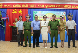 Bình Phước: Phòng Cảnh sát thi hành án hình sự và hỗ trợ tư pháp Công an tỉnh tổ chức chương trình Trung thu yêu thương tại xã Minh Lập