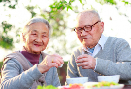 Chăm sóc dinh dưỡng cho người cao tuổi