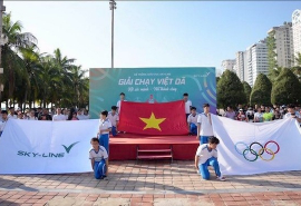 Đà Nẵng: Hơn 1.500 người tham gia chạy bộ “Kết sức mạnh - Nối thành công'