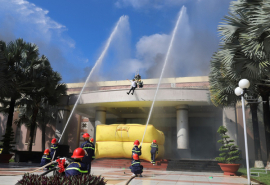 Đắk Nông: Thực tập phương án chữa cháy và cứu nạn