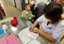 Thừa Thiên Huế: Giám sát chiến dịch uống Vitamin A kết hợp cân đo trẻ đợt II năm 2023