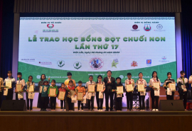 Đắk Lắk: Trao tặng học bổng cho 121 học sinh hiếu học