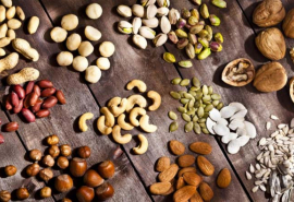 Một số loại hạt hay ăn ngày Tết, có thể giúp giảm axit uric trong cơ thể