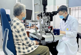 Bệnh viện mắt tỉnh Bà Rịa – Vũng Tàu khám sàng lọc lâm sàng cho bệnh nhân trên 40 tuổi