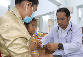 Cứu sống bệnh nhi người Campuchia nguy kịch vì sốt xuất huyết