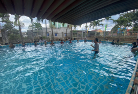Đắk Lắk: Tổ chức lớp dạy bơi và tập huấn kỹ năng miễn phí dành cho trẻ em có hoàn cảnh khó khăn