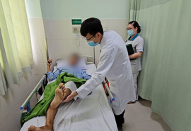 Cần Thơ: Điều trị cho bệnh nhân bị đứt động mạch và tĩnh mạch đùi sau tai nạn với máy cắt