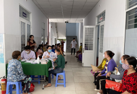 Cần Thơ: Khám phụ khoa và sàng lọc ung thư cổ tử cung tại huyện Cờ Đỏ