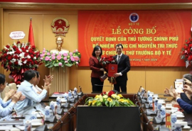 Lễ công bố Quyết định của Thủ tướng Chính phủ bổ nhiệm Giám đốc Bệnh viện Chợ Rẫy Nguyễn Tri Thức giữ chức Thứ trưởng Bộ Y tế