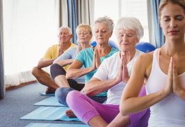 Lợi ích của yoga với phụ nữ lớn tuổi mắc bệnh alzheimer