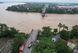 Thủ tướng Chính phủ yêu cầu khẩn trương nghiên cứu đầu tư xây dựng cầu Phong Châu mới