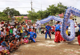 Đắk Lắk: Vui Tết Trung thu – Ngày trẻ em tại trại phong Ea Na