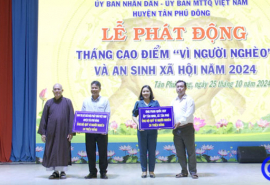 Tiền Giang: Huyện Tân Phú Đông phát động 'Tháng cao điểm vì người nghèo'