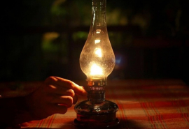 Cấp cứu bé trai hơn 1 tuổi bị viêm phổi hít do uống dầu thắp đèn