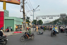 TP. HCM: Đội CSGT An Sương điều tiết, phân luồng giao thông qua khu vực xảy ra tai nạn giao thông