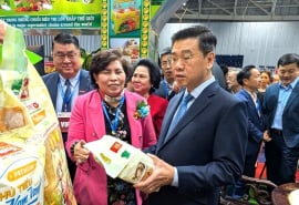 TP. HCM: Hơn 700 gian hàng tham gia hội chợ hàng Việt Nam tiêu biểu xuất khẩu 2025