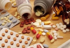 Phó Thủ tướng chỉ đạo xử lý vấn đề thuốc chữa bệnh giả