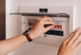 Sử dụng điện hiệu quả và an toàn trong mùa nắng nóng