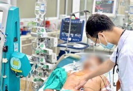 Ba ngày sau khi ăn tiết canh, người đàn ông tím toàn thân do liên cầu lợn