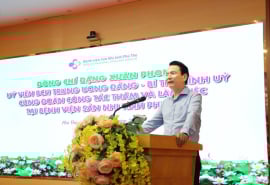Phú Thọ: Đồng chí Đặng Xuân Phong Bí thư tỉnh ủy thăm và làm việc tại Bệnh viện Sản Nhi tỉnh Phú Thọ