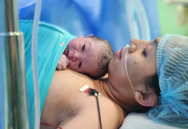 Những tiếng khóc chào đời đong đầy niềm hy vọng