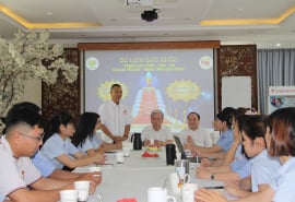 Tăng cường kết nối cơ sở: Chủ tịch VACHE gặp gỡ đơn vị trực thuộc tại Bình Dương