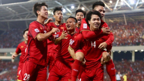Trước giờ bóng lăn, Tập đoàn Hưng Thịnh treo thưởng 2 tỷ đồng nếu Tuyển Việt Nam thắng hoặc hòa UAE