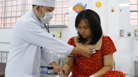 Cần Thơ: Điều trị bệnh nhi sốc sốt xuất huyết Dengue trên cơ địa béo phì