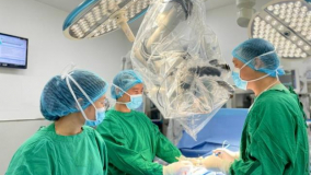 Đà Nẵng: Vi phẫu thuật “bắt” tinh trùng cho người mang nhiễm sắc thể của nam lẫn nữ