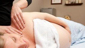 8 lợi ích mang lại của việc massage bà bầu hàng tuần 