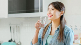 Uống nước buổi sáng: Thói quen nhỏ, lợi ích lớn cho sức khỏe