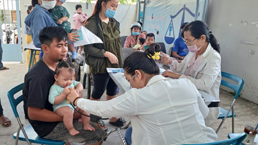 Cần Thơ: Thực hiện tiêm chủng mở rộng tại quận Bình Thủy