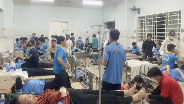 Đồng Nai: Gần 100 công nhân ở Trảng Bom nhập viện cấp cứu sau khi ăn mì quảng và bánh đa gà