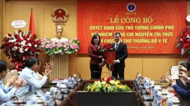 Lễ công bố Quyết định của Thủ tướng Chính phủ bổ nhiệm Giám đốc Bệnh viện Chợ Rẫy Nguyễn Tri Thức giữ chức Thứ trưởng Bộ Y tế