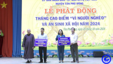 Tiền Giang: Huyện Tân Phú Đông phát động 'Tháng cao điểm vì người nghèo'