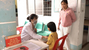 Cà Mau: Tiêm bổ sung vắc xin sởi - rubella cho trẻ từ 1 đến 10 tuổi